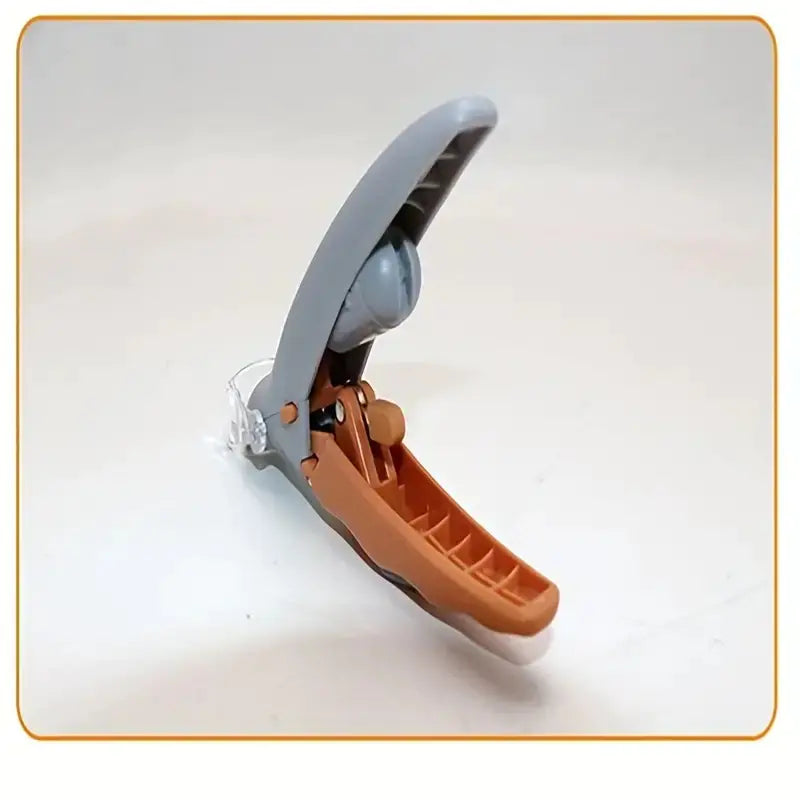 Tokavibes LED SafeTrim Pet Nail Clipper